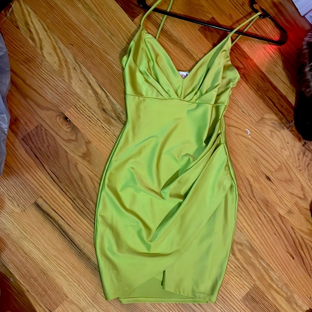 Medium  MadRag green silk dress
